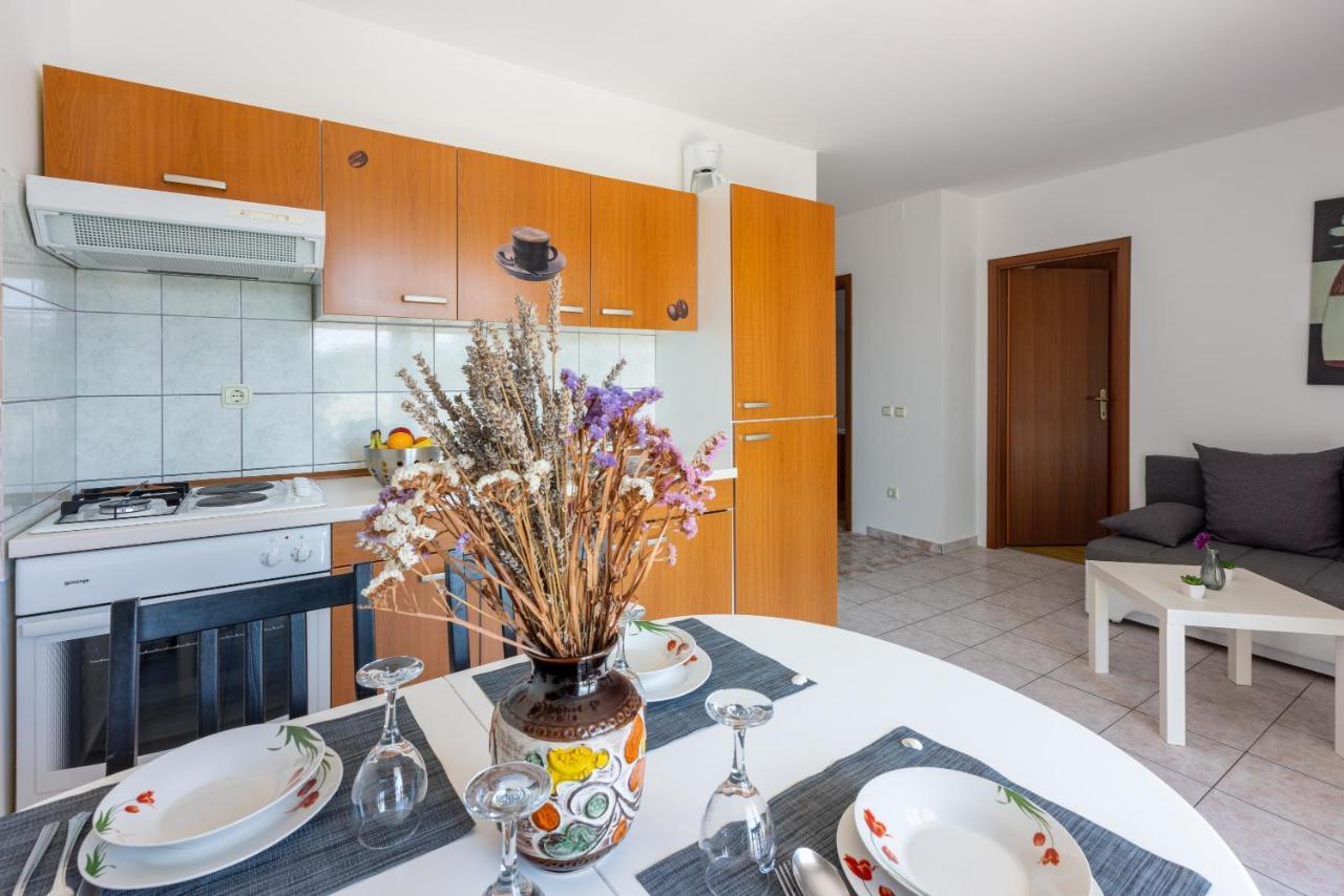 Apartments Antonija Crikvenica Extérieur photo